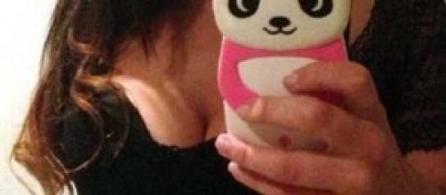 Sideboob, quando il selfie va 'fuori di seno'