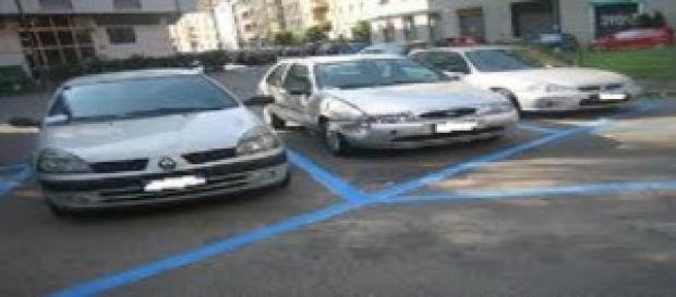 Multe strisce blu saranno i comuni a decidere Multe strisce blu saranno i comuni a decidere