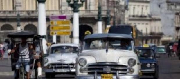 La Cuba di Castro regola gli investimenti esteri La Cuba di Castro regola gli investimenti esteri