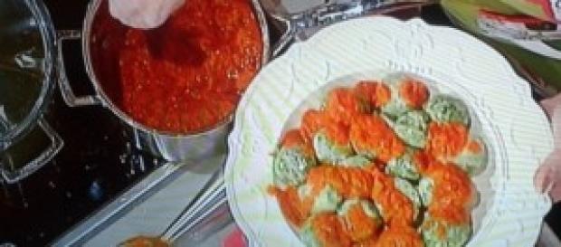 Gnudi con crema pomodoro di Luisanna Messeri Gnudi con crema pomodoro di Luisanna Messeri
