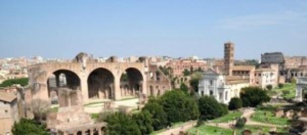 Foro Romano, uno dei monumenti più visitati a Roma Foro Romano, uno dei monumenti più visitati a Roma