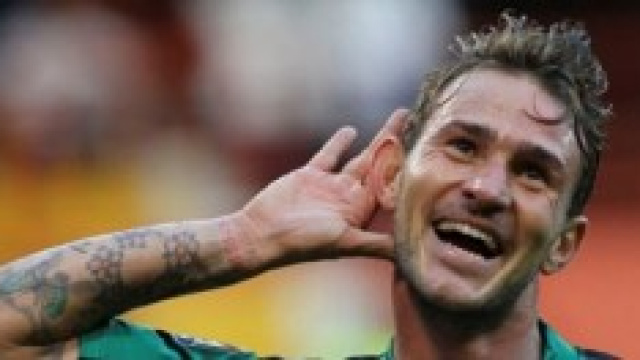 Floro Flores adotta neonato