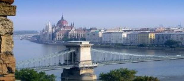 Offerte ponte 1 maggio nelle capitali europee. Offerte ponte 1 maggio nelle capitali europee.