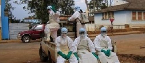 Allarme virus Ebola in Italia per immigrati