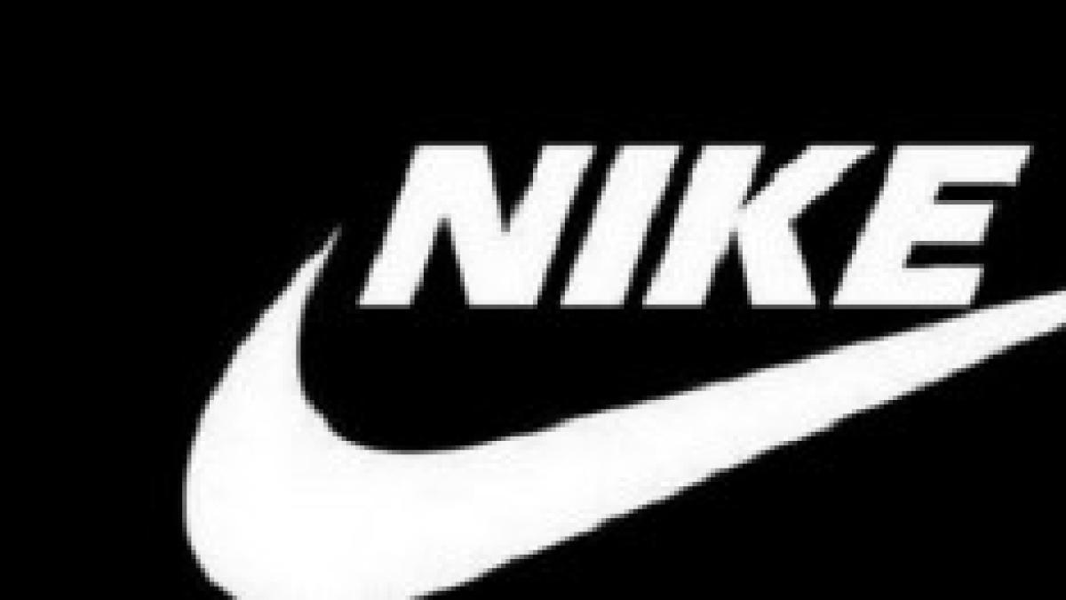 Найк откуда. Nike эмблема. История логотипа найк. Nike старый логотип. Nike история бренда.