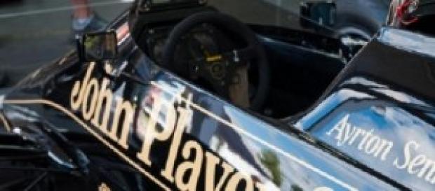 Ayrton per sempre, dai trionfi alla tragedia Ayrton per sempre, dai trionfi alla tragedia