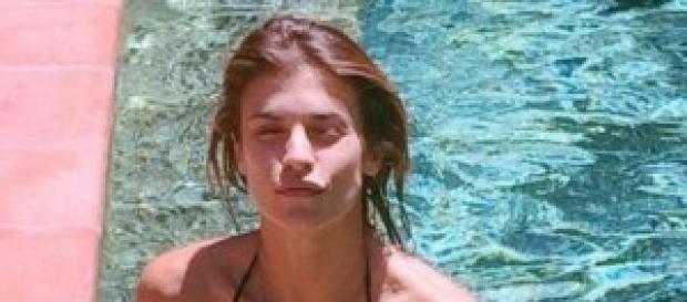 Elisabetta Canalis in bikini nero Elisabetta Canalis in bikini nero