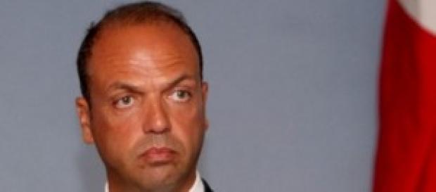 Alfano fa muro contro l'Ue Alfano fa muro contro l'Ue