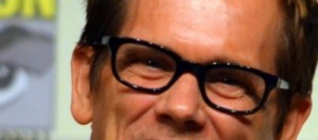 Kevin Bacon, alias "Ryan Hardy" Kevin Bacon, alias "Ryan Hardy"