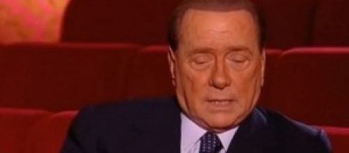 Silvio Berlusconi, ironia su Papa Francesco