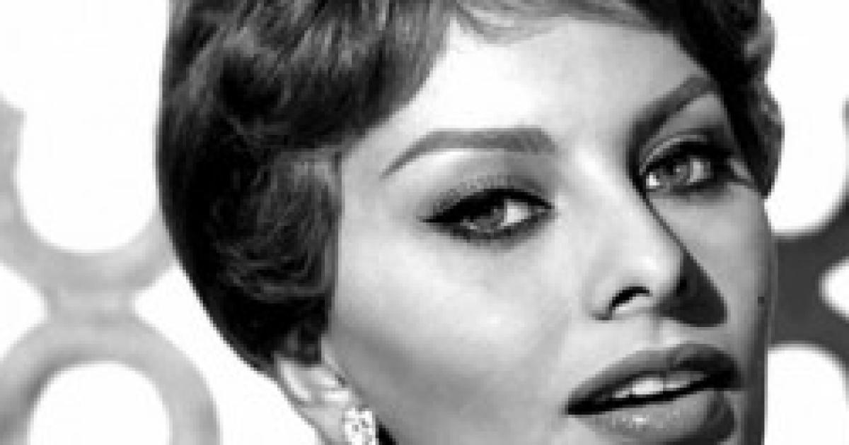 Sofia Loren: La Biografia Del Mito Che Trionfa A Cannes