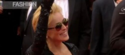 Sharon Stone scandalo: senza reggiseno e mutandine
