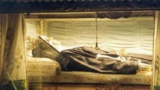 Beata Mattia sanguina da mani e piedi