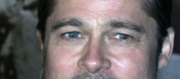 Brad Pitt aggredito da un giovane Brad Pitt aggredito da un giovane