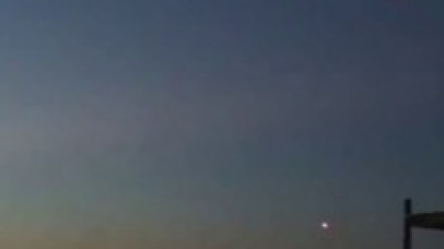 Un ufo in Australia sfiora impatto con un aereo.
