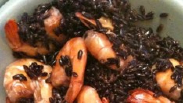 Riso venere gamberi e arancia