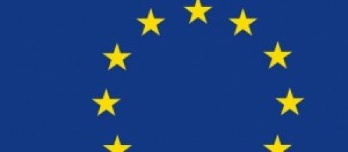 Nella foto, la bandiera dell'UE.