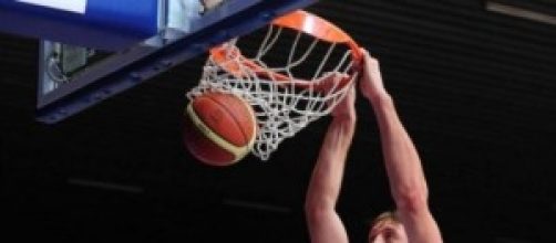 Basket serie A, semifinali gara 1-2