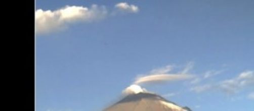 Ufo fuoriesce dal Popocatepetl.