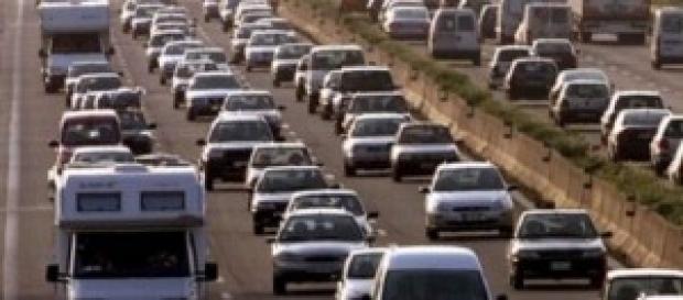 Tasse auto, bollo più caro nel 2015, cosa cambia Tasse auto, bollo più caro nel 2015, cosa cambia