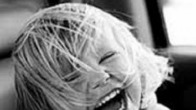 Bambina che ride presa dal web
