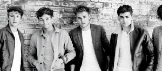 La band degli One Direction al completo. La band degli One Direction al completo.