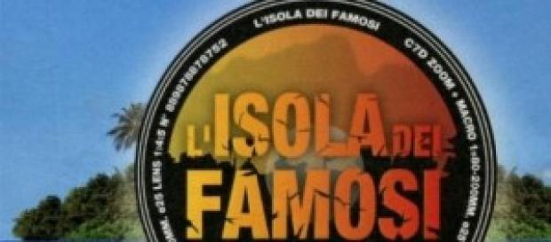 Si allontana approdo Isola dei Famosi su Canale 5 Si allontana approdo Isola dei Famosi su Canale 5