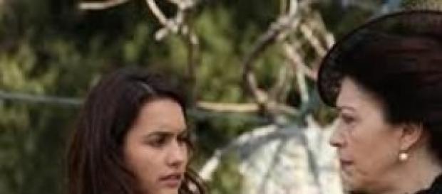 Francisca finge di essere paralizzata e Pepa? Francisca finge di essere paralizzata e Pepa?