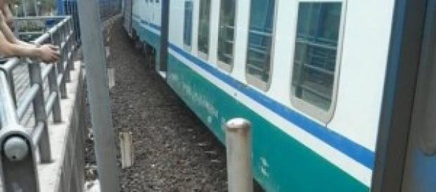 Treno fermo alla stazione di Lastra a Signa Treno fermo alla stazione di Lastra a Signa