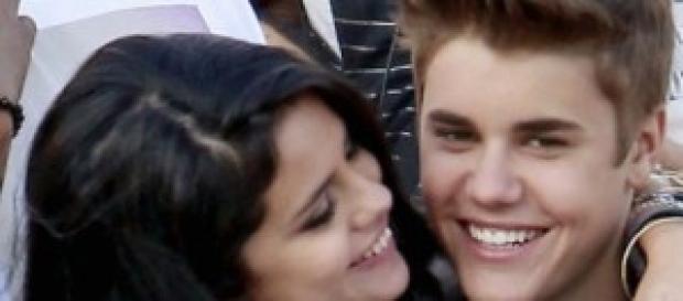 Justin Bieber e Selena Gomez nuovamente insieme Justin Bieber e Selena Gomez nuovamente insieme