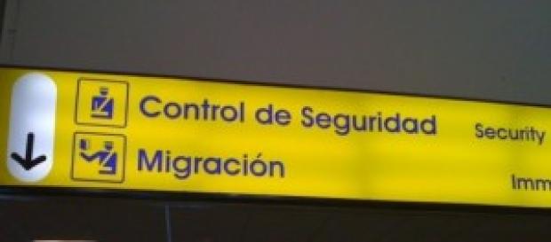 Controlo de Segurança e Imigração Controlo de Segurança e Imigração