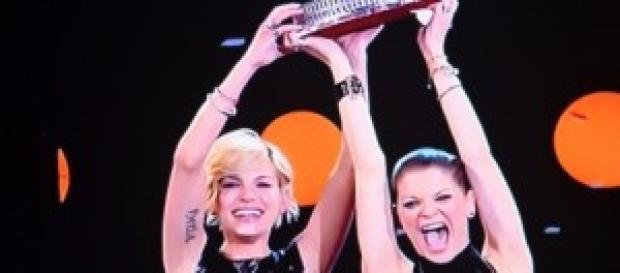 Emma e Alessandra al top nella musica non in amore Emma e Alessandra al top nella musica non in amore