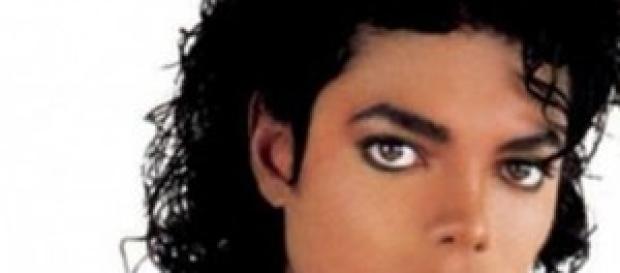 Michael Jackson guadagna 700 mln di dollari. Michael Jackson guadagna 700 mln di dollari.