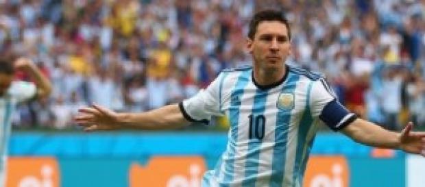 Messi autor de dos goles en el partido de ayer Messi autor de dos goles en el partido de ayer