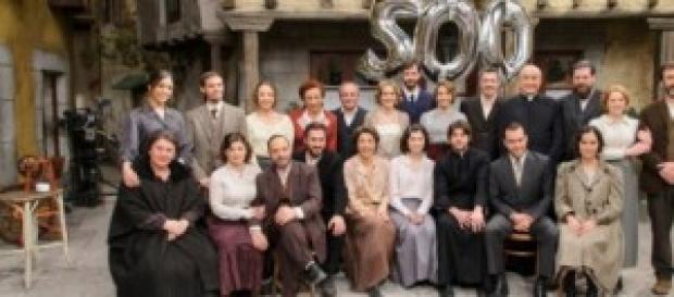 foto di gruppo per il cast foto di gruppo per il cast
