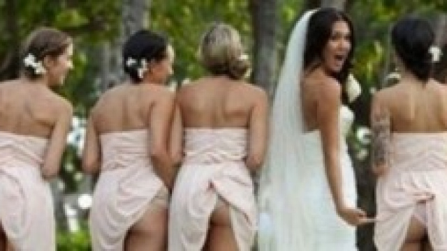 Una delle tante foto del Bridesmaids Mooning