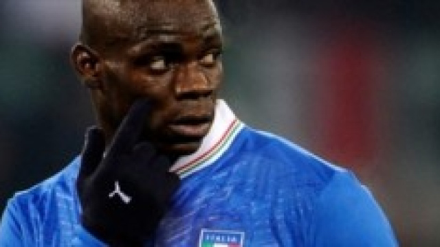 Balotelli unica punta contro il Lussemburgo.