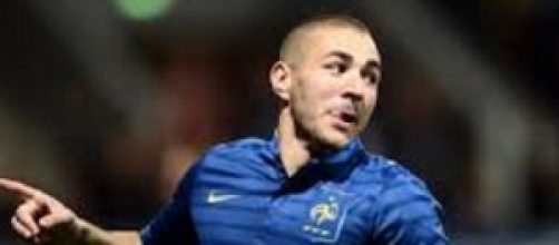 Benzema esulta dopo un goal