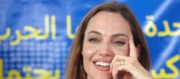 Angelina Jolie annuncia ritiro dalle scene Angelina Jolie annuncia ritiro dalle scene