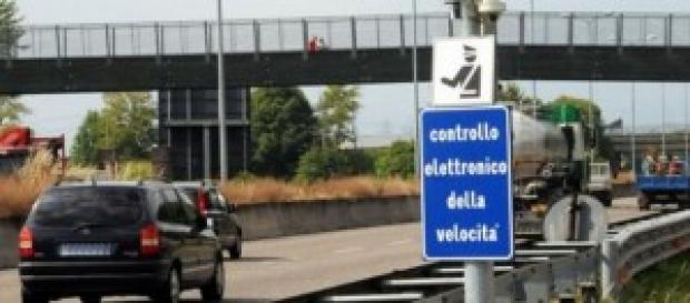 Tasi no, autovelox si: i Comuni scelgono le multe Tasi no, autovelox si: i Comuni scelgono le multe