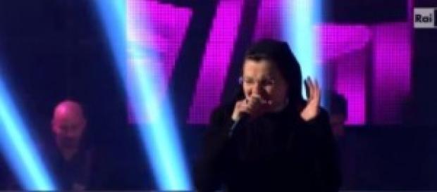 Suor Cristina, accusa di plagio per Lungo la riva Suor Cristina, accusa di plagio per Lungo la riva