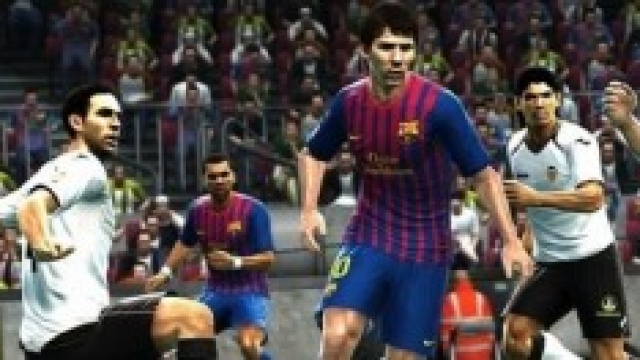 PES 2015 sfida FIFA 15   