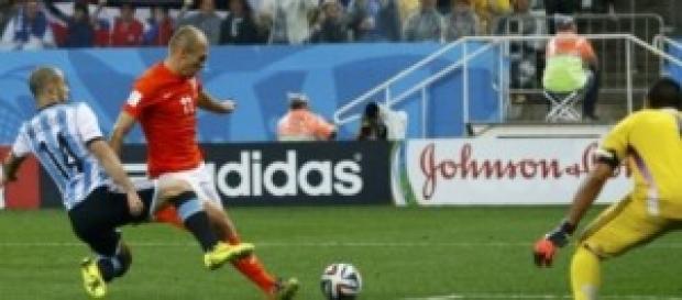 Mascherano's vital challenge on Arjen Robben Mascherano's vital challenge on Arjen Robben