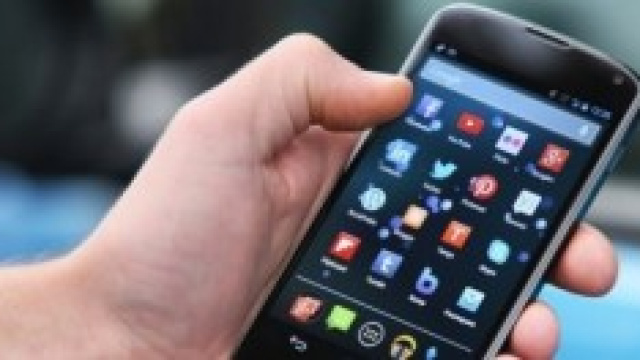 Confronto tariffe Wind, 3 Italia e PosteMobile 