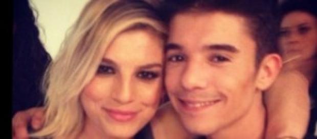 Moreno insulta Emma e scatena l'ira dei fans. Moreno insulta Emma e scatena l'ira dei fans.