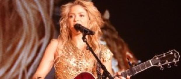 Shakira en un concierto en el año 2010 Shakira en un concierto en el año 2010