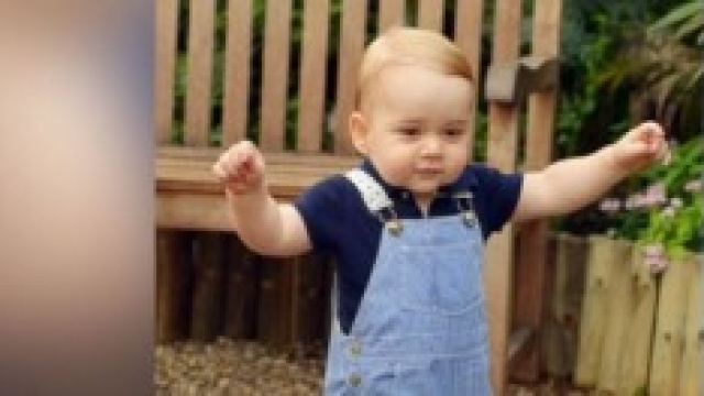 I primi passi del principino George 