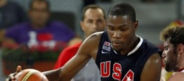 La estrella kevin durant en una jugada. La estrella kevin durant en una jugada.