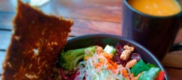 Almoço vegetariano com suco Almoço vegetariano com suco