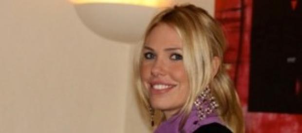 Ilary Blasi conduttrice di Le Iene Ilary Blasi conduttrice di Le Iene